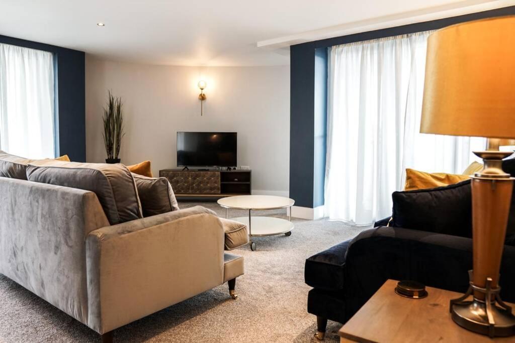 Beautiful 3 Bedroom Apartment By The Sea New Quay Εξωτερικό φωτογραφία