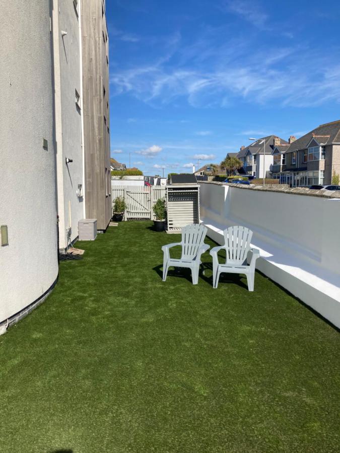 Beautiful 3 Bedroom Apartment By The Sea New Quay Εξωτερικό φωτογραφία